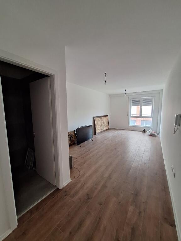 UFFICIO IN AFFITTO 40 M2 MYSLYM SHYRI 900 EURO