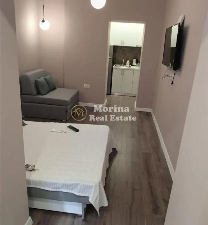 Studio apartment, on Fortuzi Street, in the area of the Ministry of Justice, 400 Euro/Month