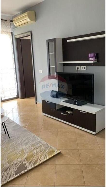 Apartament 2+1 me qira tek Grand Galeria  ne  Yzberisht