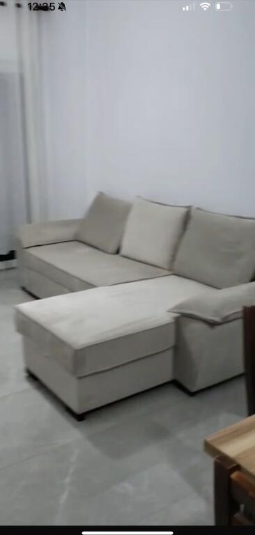 Apartament me qera 2+1