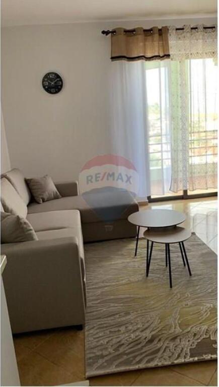 Apartament 2+1 me qira tek Grand Galeria  ne  Yzberisht