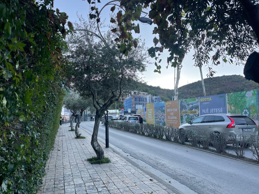 IN VENDITA appartamento 2+1 presso la Residenza Kodra e Diellit - Est