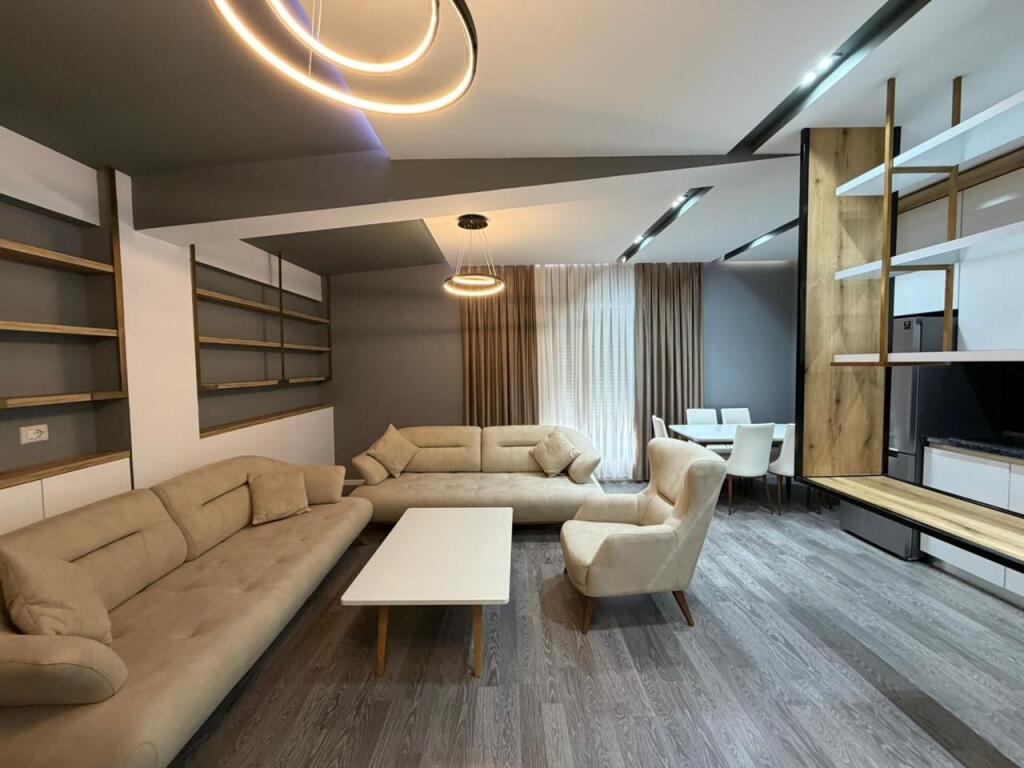 Apartament 3+1 per qira tek Kdra e Diellit.