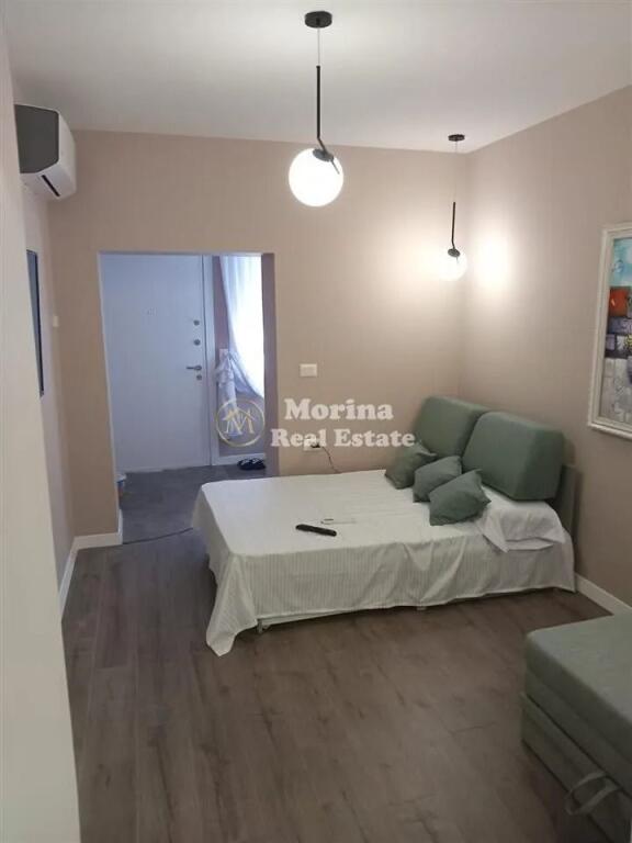 Studio apartment, on Fortuzi Street, in the area of the Ministry of Justice, 400 Euro/Month