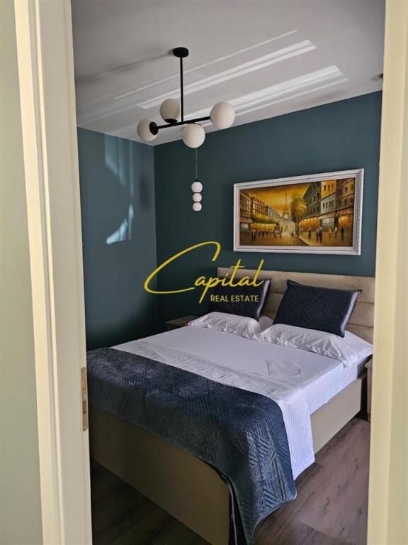 APARTAMENT ME QERA 1+1 RRUGA FORTUZI 700 EURO