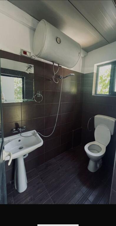 Shtepi private me qera 1+1 prane Fiori di Boskos