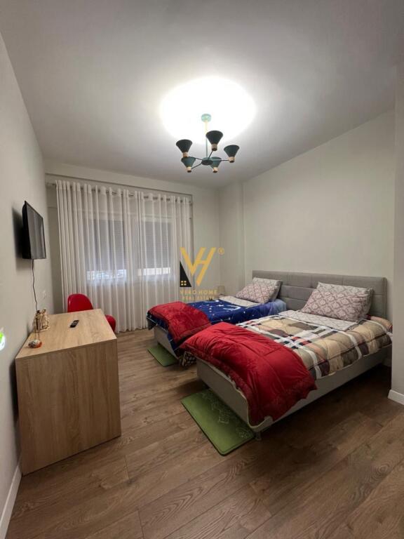 JEPET APARTAMENT 2+1+2+BLK ME QIRA TE KOMUNA E PARISIT 90.000 LEKE