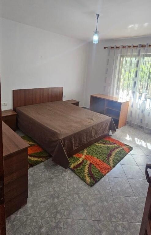 Jepet me qera 1+1 ne zonen e ish parkut