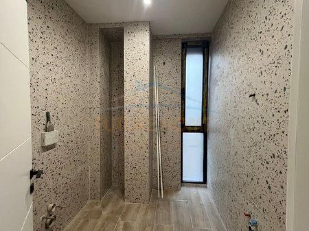 Rent, Business Premises, New Bazaar