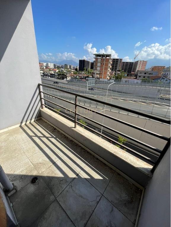 Office 1+1 for rent in Astir