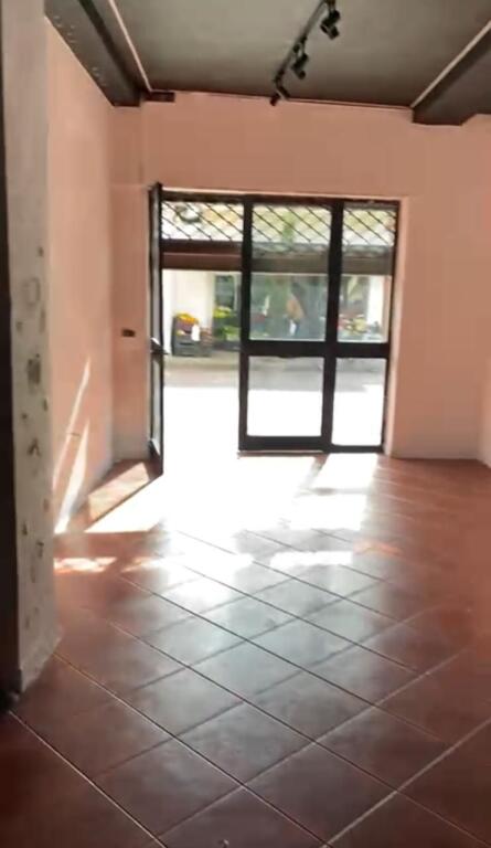 Business Premises for rent, 4 Deshmoret street near Partizani Gymnasium 400 thousand leke