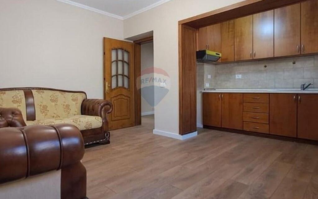 SHITET  Apartament 2+1, Porcelan, Tiranë