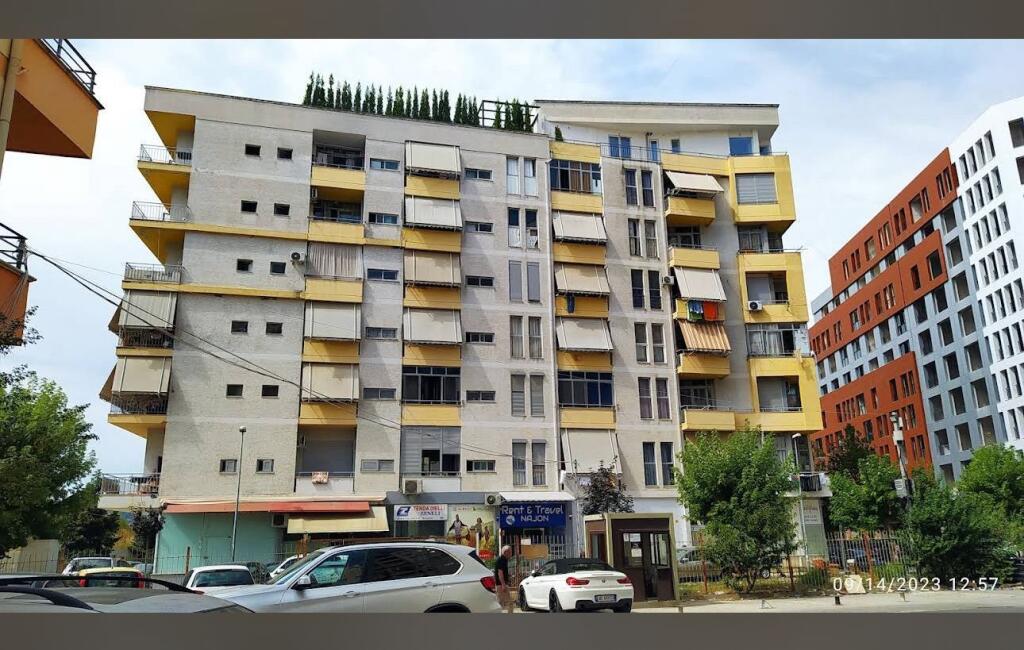 JEPET APARTAMENT 2+1 ME QIRA, PRANE KOMPLEKSIT FRATARI ASTIR