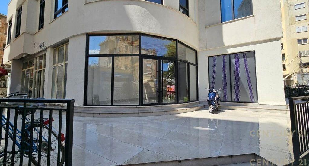 Shop for rent at Donika Center near the Center.