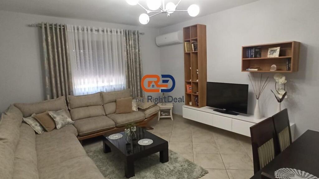 Tek 5 Majit, Shitet Vile 2 Kate Totalisht E Investuar!!