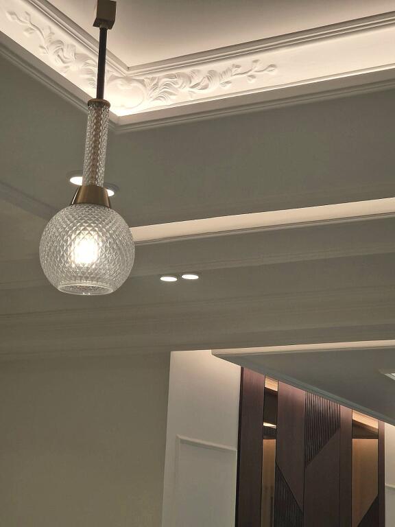 Vila luksi,5 km nga plazhi Qerretit,(hyrje te unazes veriore Kavaje)