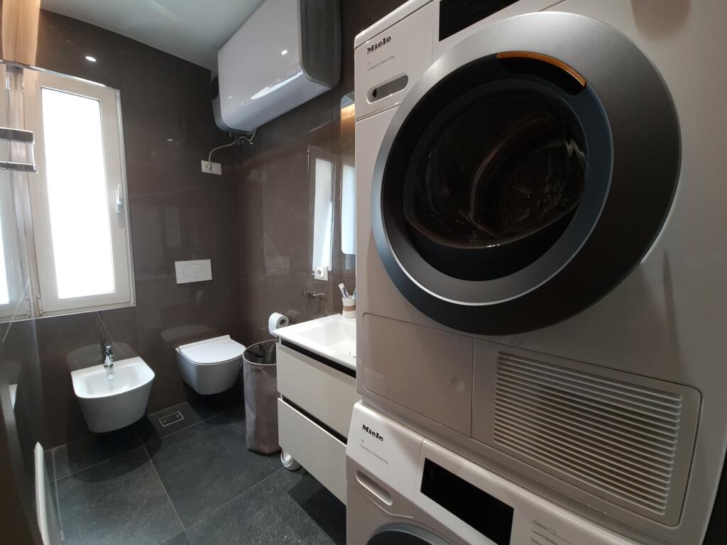 1+1,arredato vicino al residence garden, via Kavaja, prezzo 750 euro