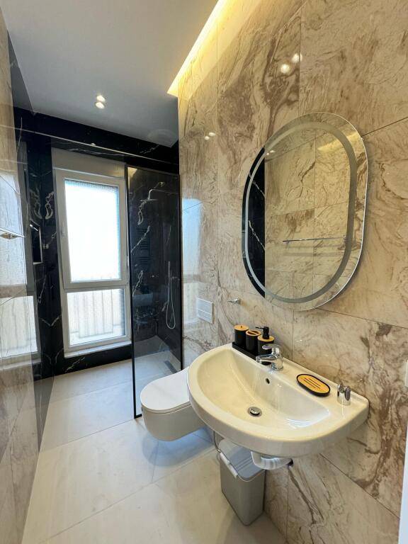 Apartment me qera 2+1+2 Ish Fusha e Aviacionit