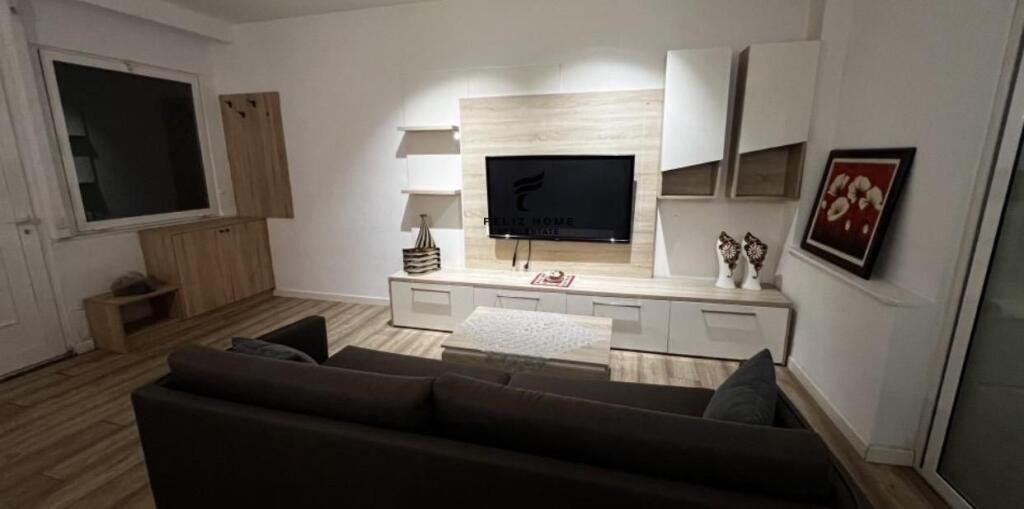 APPARTAMENTO IN AFFITTO 1+1 VIA BARRIKADAVE 50.000 LEKE