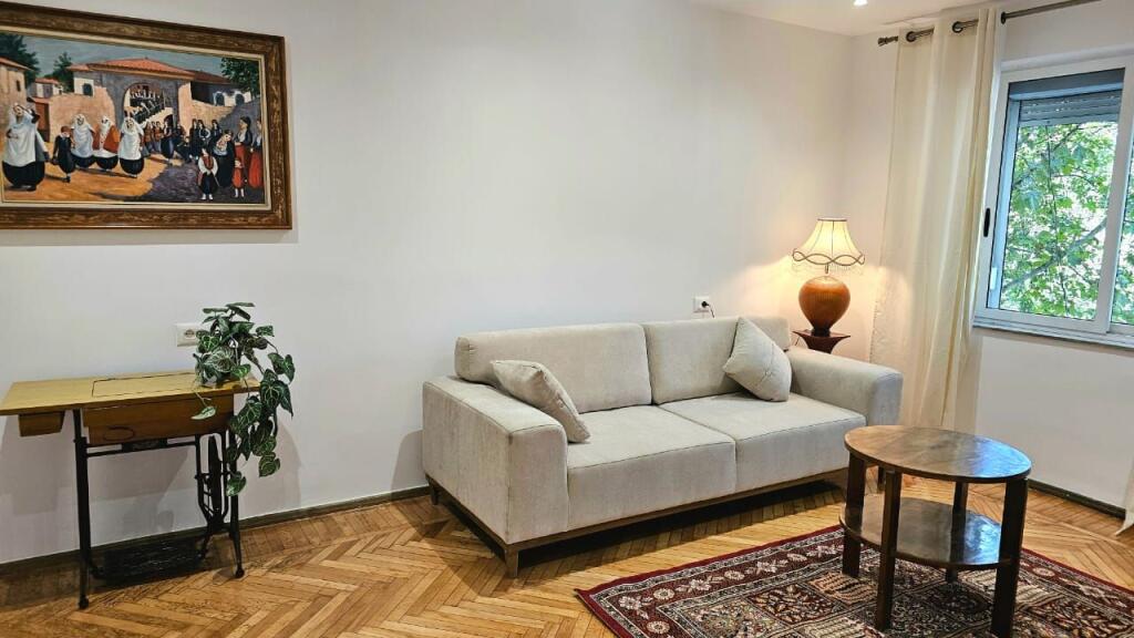 APARTAMENT 1+1 ME QIRA - URA E TABAKEVE
