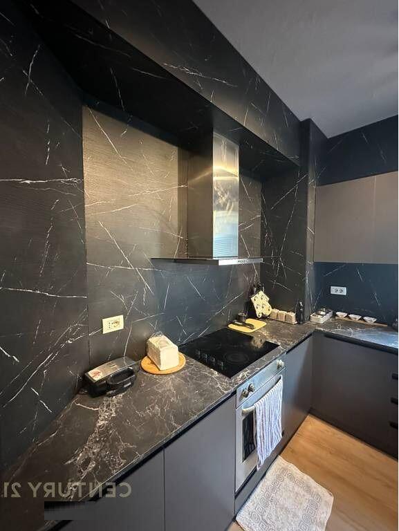 OFOHET ME QIRA APARTAMENT 1+1+BALLKON TEK BULEVARDI ZOGU I PARE