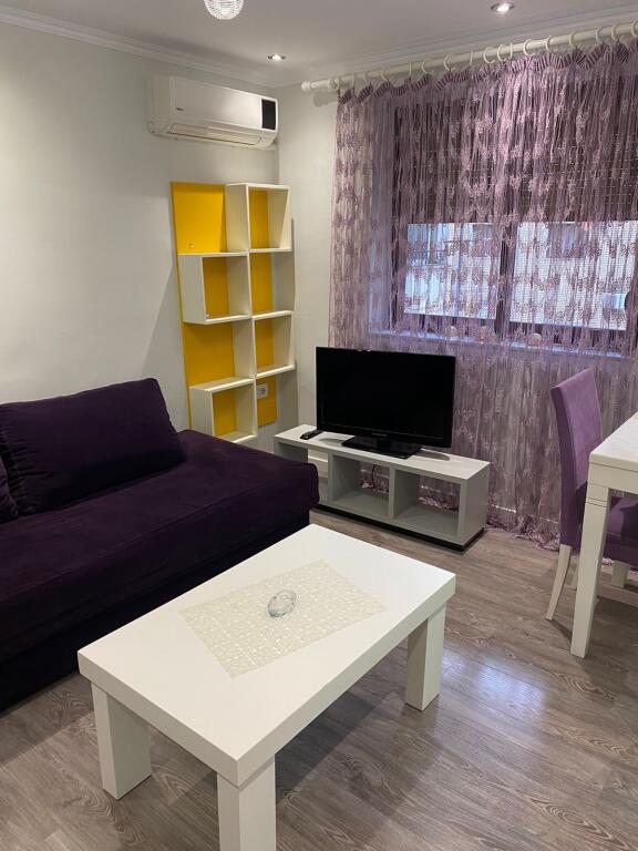 Apartament me qera 2+1 te Rr. Xhanfize Keko