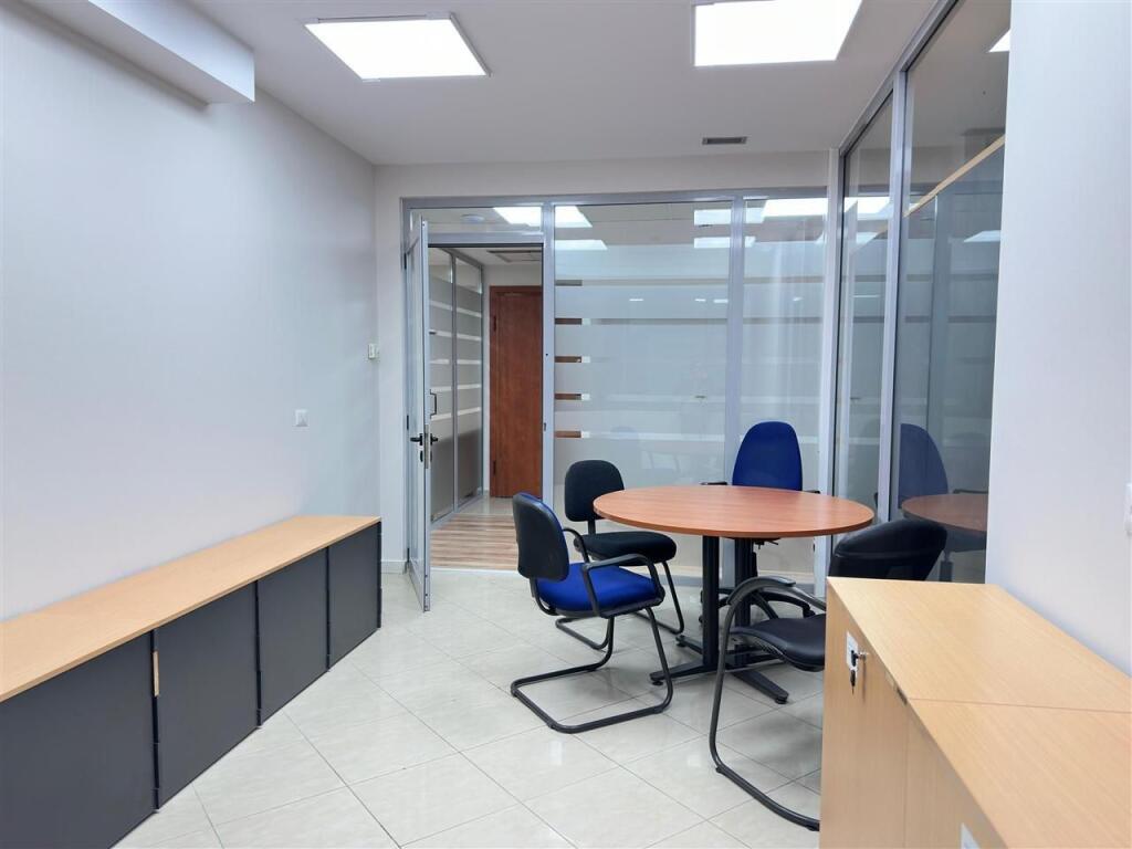 🏡 Jepet Ambient per zyre me qira ne Bllok