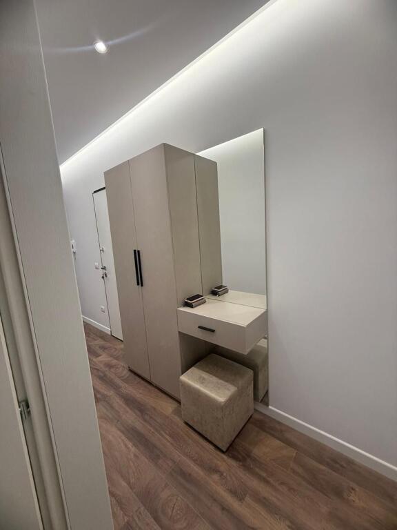 Apartment me qera 2+1+parking Jordan Misja