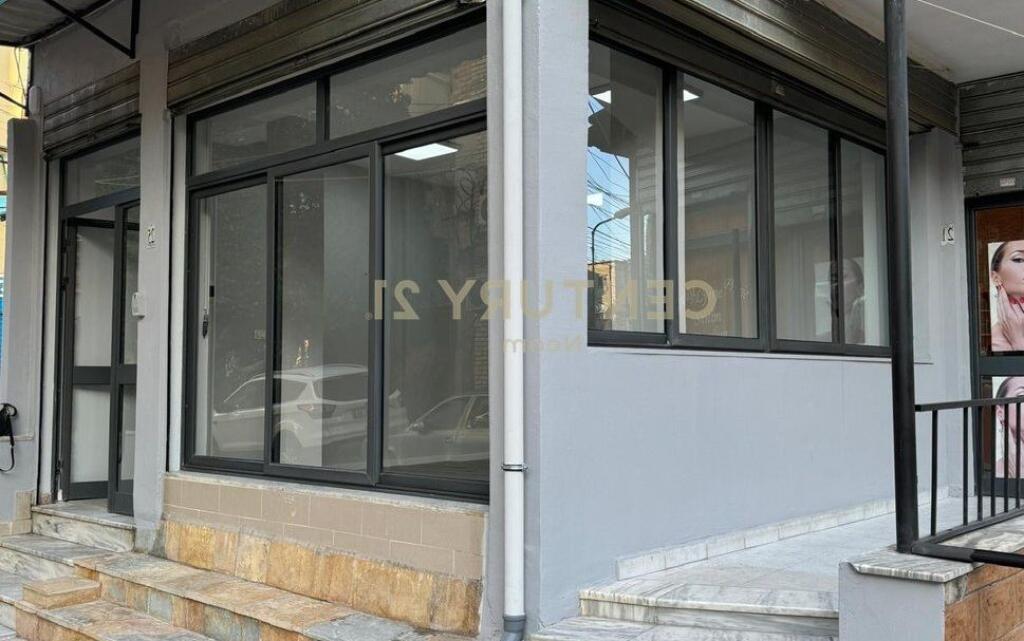 FOR RENT, COMMERCIAL SPACE NEAR THE BALLET SCHOOL