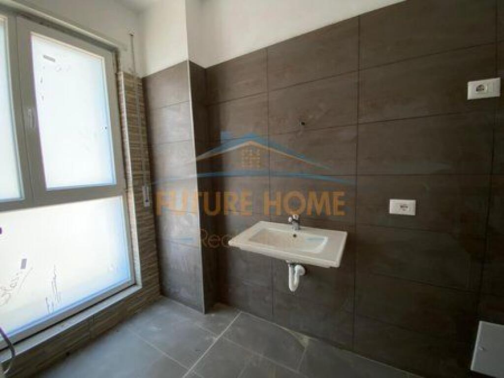 Shitet, Apartament 2+1+2, Tirana Trio Towers, Don Bosko