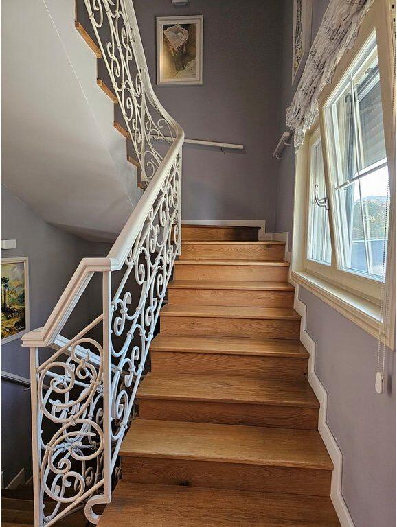 3-Storey Villa for Sale in Lunder Teg