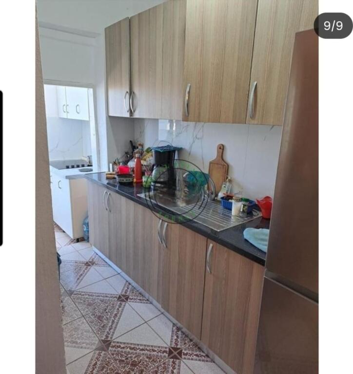 Shitet apartament 2+1,pak m nga shetitorja”Josif Budo”,Kavaje