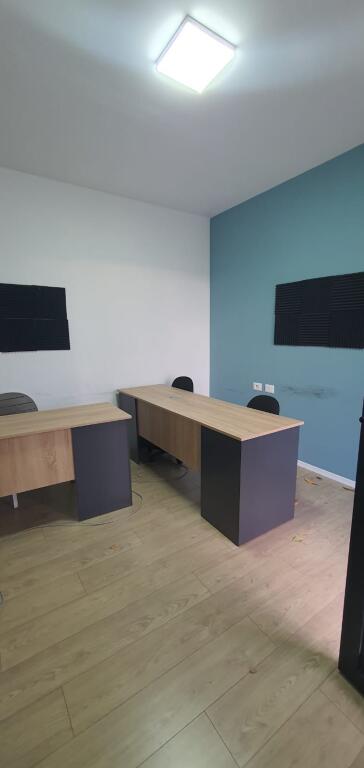 ZYRE ME 3 AMBIENTE PUNE ME QIRA TE TIRANA GARDEN BUILDING