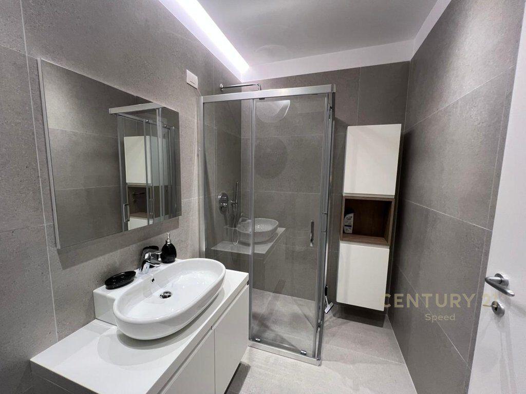 Apartment 1+1 + parking space on Barrikadave street, near the Center!