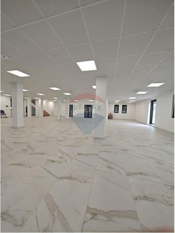 AMBIENTE COMMERCIALE IN AFFITTO TEG !