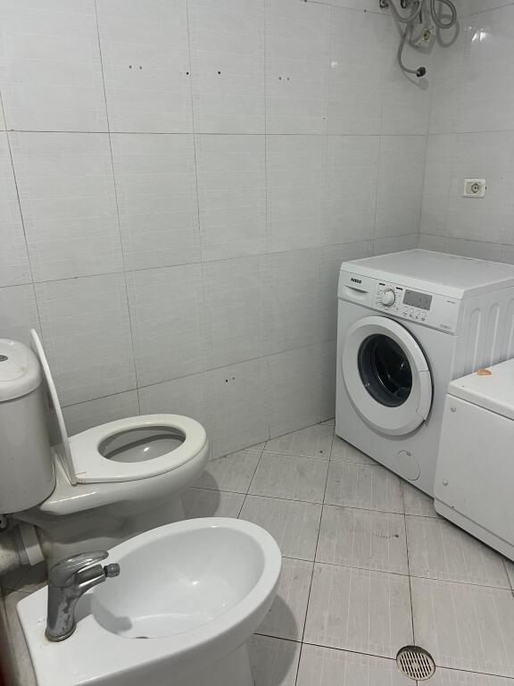 2+1,i mobiluar te bar xhoni ne astir,cmimi 450 euro