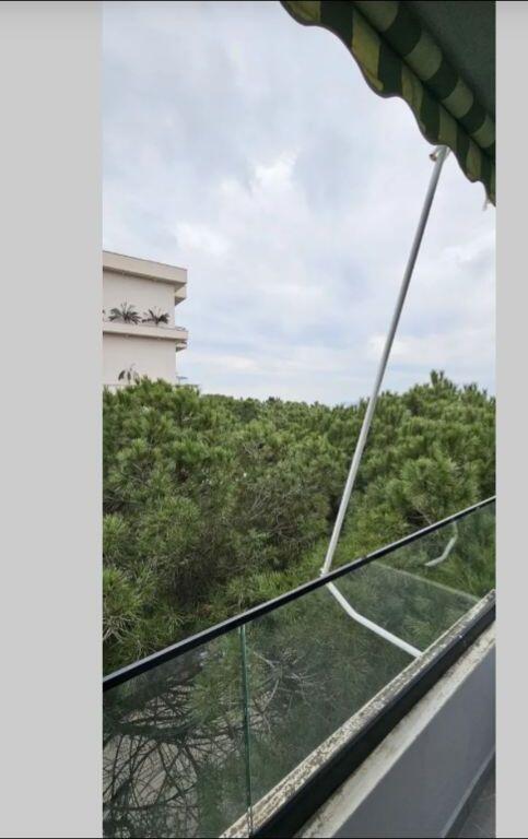 VENDESI APPARTAMENTO 2+1 VICINO A VM RESORT GOLEM DURRËS