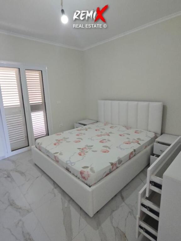 JEPET ME QERA KATI I 1-RË I NJE VILE NE KËNETË,DURRES