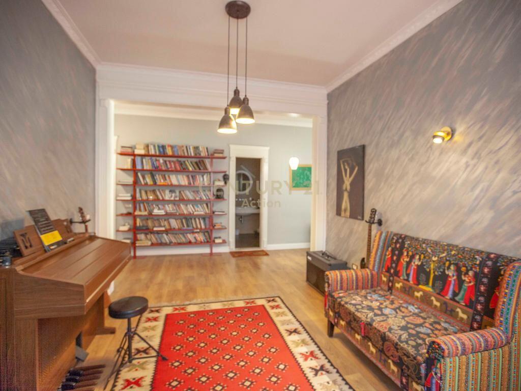 Super Apartment 2+1+2+Parking for rent near the Dry Lake! 1,950 € /Month