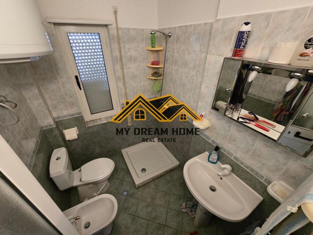 SHITET APARTAMENT 2+1 TEK MARKATA DURRES!!