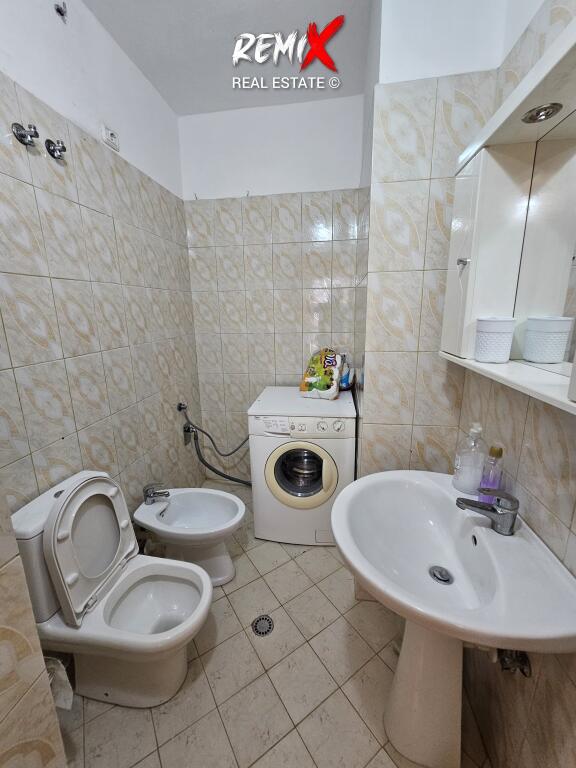 APARTAMENT 2+1 + 2 TUALETE PER SHITJE TEK SHKEMBI I KAVAJES,  50 METER LARG DETIT