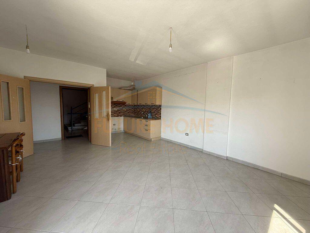 Rent, Apartment 2+1, Kamëz. 350 €,UNA55178