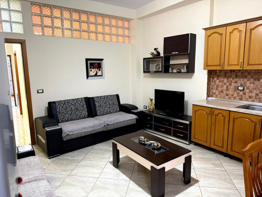 Private house first floor 1+1 for rent in Allias!