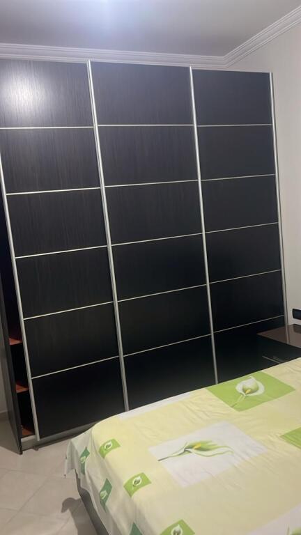 Jepet me qira apartament 1+1 te Spitali Amerikan 2!