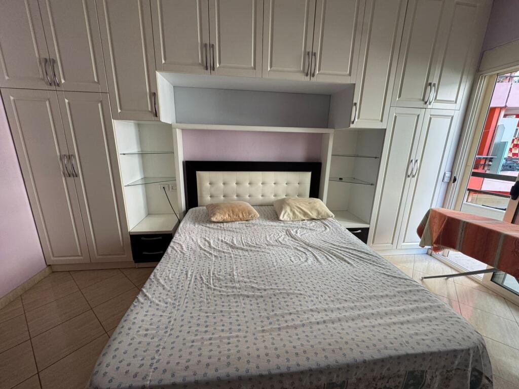 Appartamento 2+1, Astir!