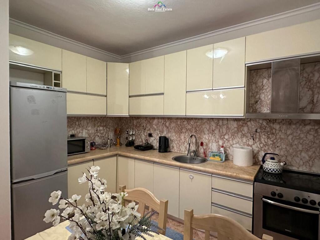 Apartament Me Qera 3+1 tek Shkolla e Baletit (ID B230130) Tirane.