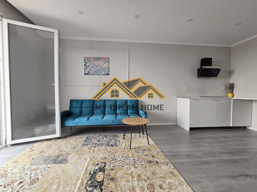 MONOLOCALE IN VENDITA UKD DURRES CON VISTA COMPLETA SUL MARE!!