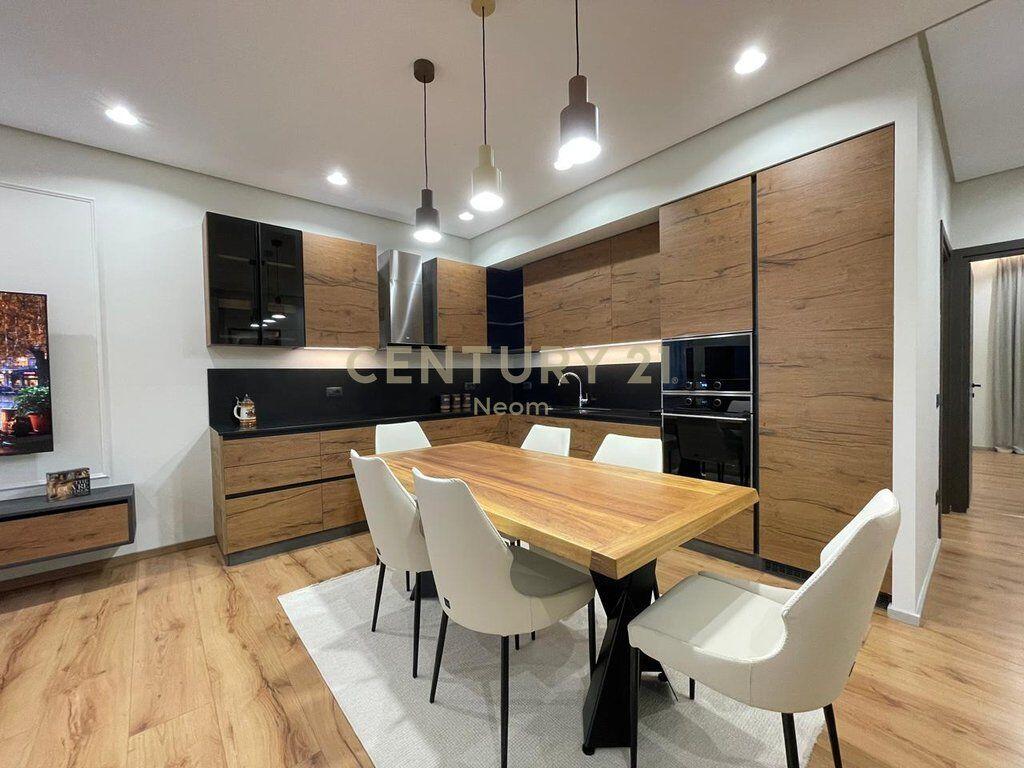 🏡 Rent – 2+1 Apartment in Secret Garden, Tirana