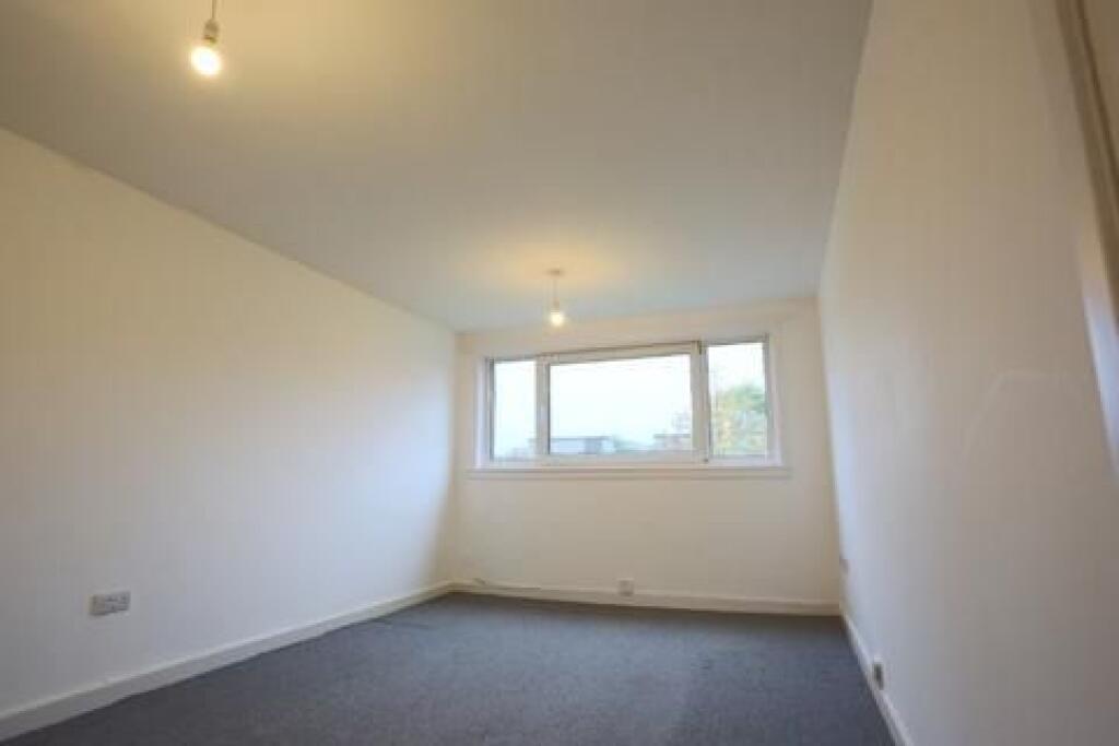 Zyre Me Qera 2+1 Ne Qender (ID BZ2732) Tirane