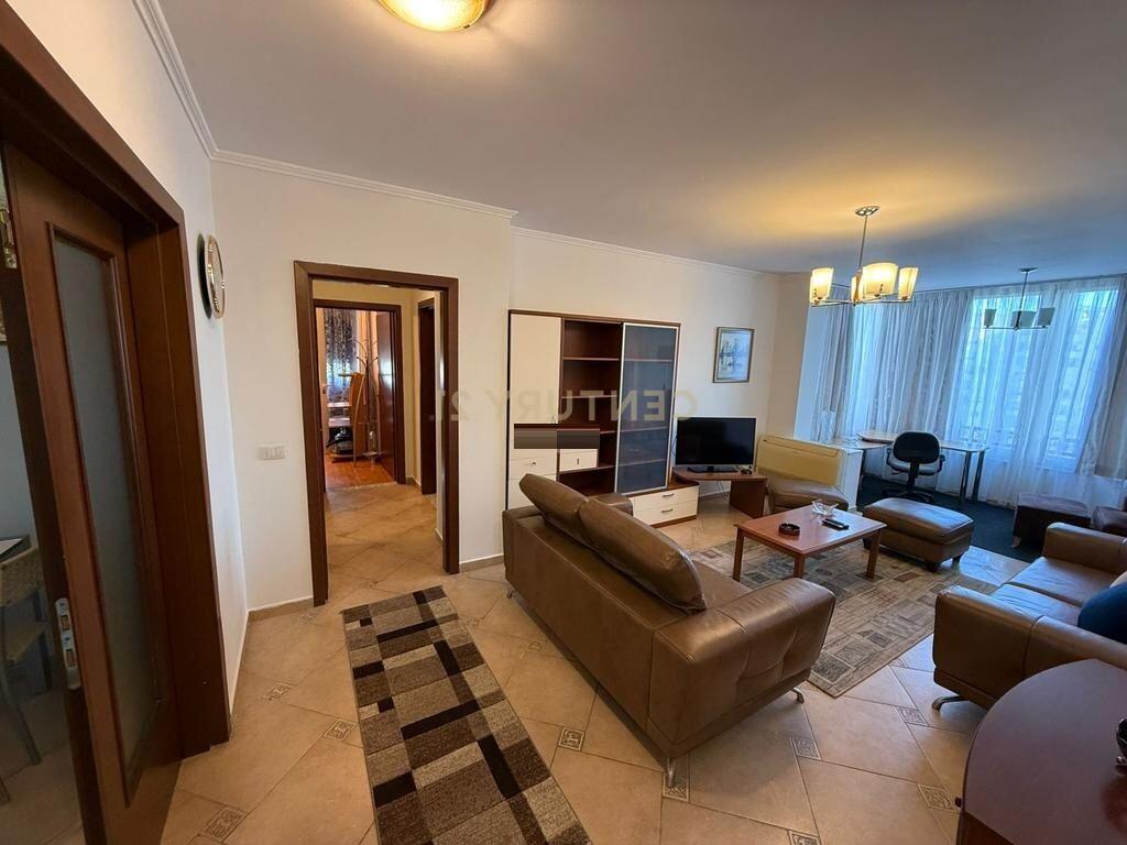 APARTAMENT 2+1+2 ME QERA  TE RRUGA E ELBASANIT